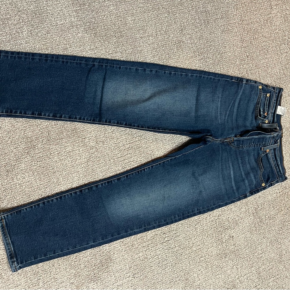 Levi's High Rise Blue Jeans with Stretch